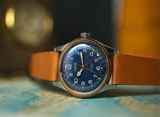 豪利時（ORIS）大皇冠指針日期深藍色
