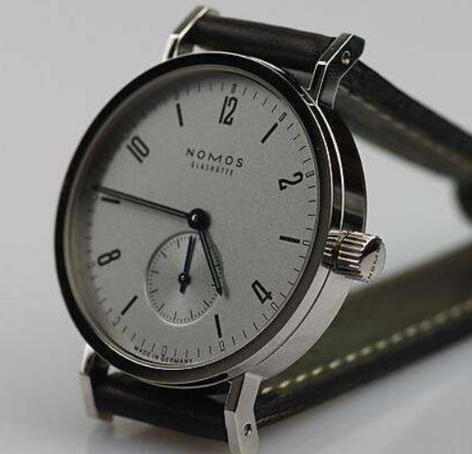 NOMOS手表的防水橡膠圈為何會老化?