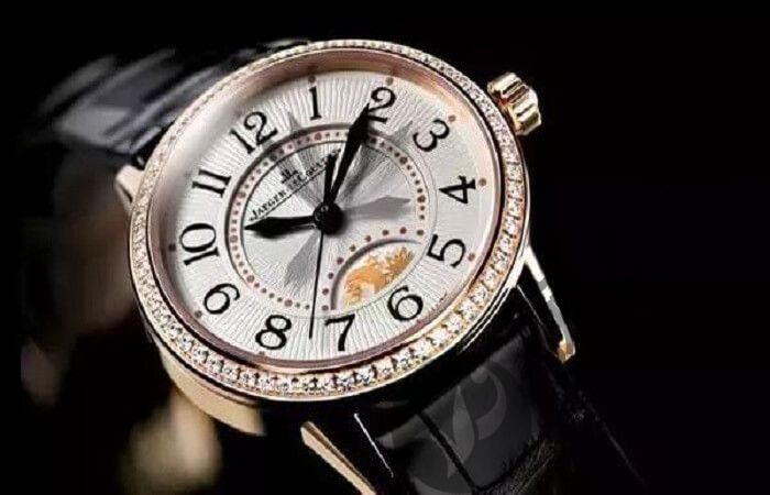 動手：積家（Jaeger-LeCoultre）Reverso致敬紅色小秒針