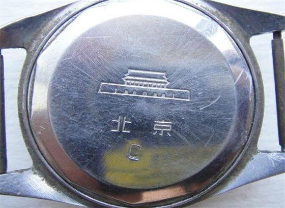 北京機械腕表怎樣上弦