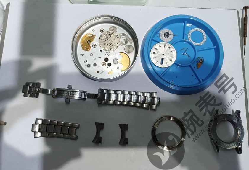 NOMOS手表哪種材質(zhì)的表殼比較好