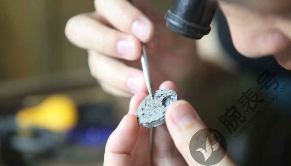 愛彼手表表把頭斷了換新的什么價格