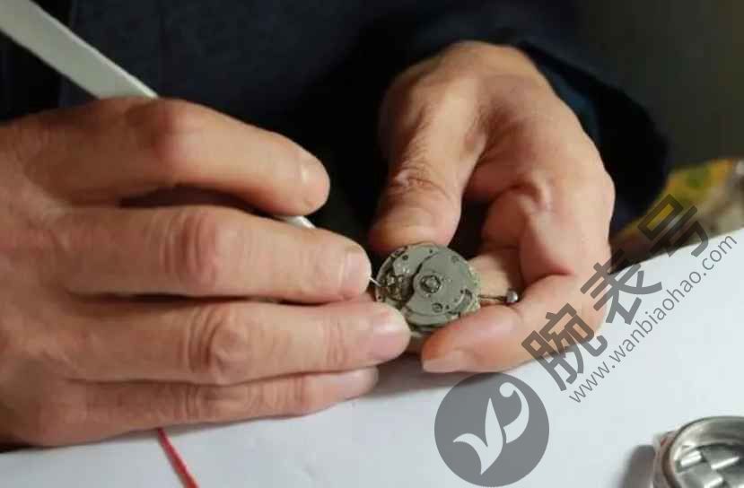 里查德米爾手表把頭怎么調正