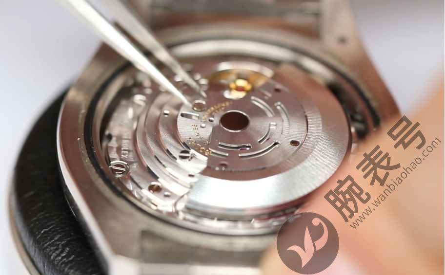 梵克雅寶手表表殼凹痕能修復嗎